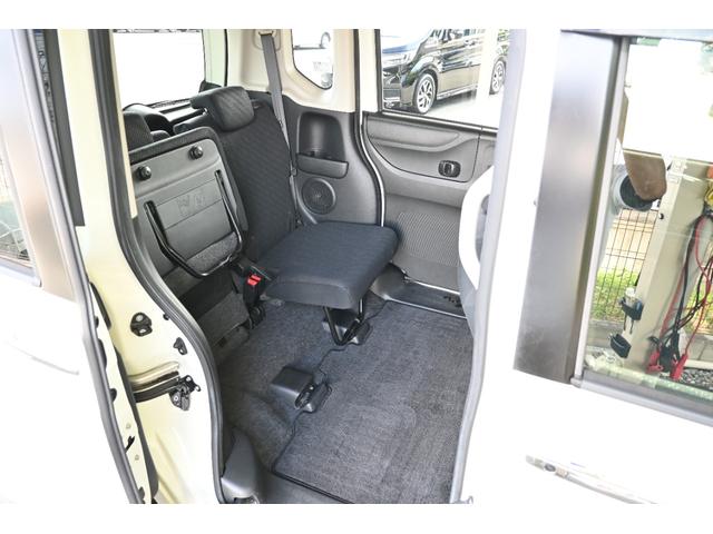 N-BOXカスタム GSSパッケージ 追突軽減ブレーキ 純正ナビ ワンセグ Rカメラ HIDライト アルミホイール 両側Pスライドドア 両側パワ-スライドドア TVナビ 整備記録簿 スマ-トキ- 1オーナ Bカメ エアコン ESC DVD(18枚目)