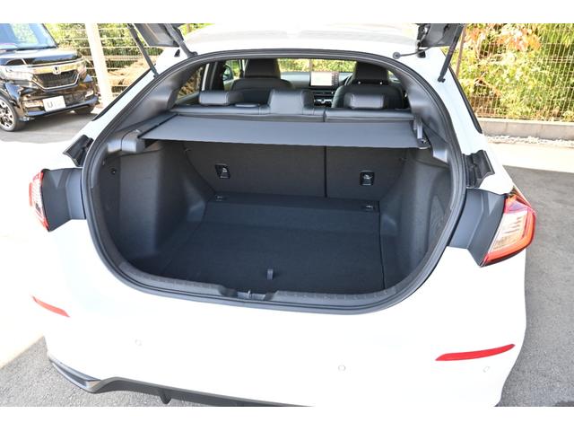 シビック e:HEVEX ホンダセンシング ホンダコネクトディスプレイナビ Rカメラ 2.0ETC FRドラレコ 障害物センサー PWシート シートヒーター アルミホイール LEDライト パノラミックサンルーフ 当社業務車(22枚目)