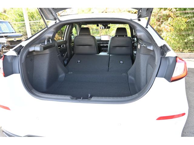 シビック e:HEVEX ホンダセンシング ホンダコネクトディスプレイナビ Rカメラ 2.0ETC FRドラレコ 障害物センサー PWシート シートヒーター アルミホイール LEDライト パノラミックサンルーフ 当社業務車(24枚目)