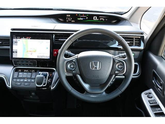 ステップワゴンスパーダ ｅ：ＨＥＶスパーダＧ・ＥＸホンダセンシング　純正１０ＩＮナビ　Ｒモニター　Ｒカメラ　２．０ＥＴＣ　ＦＲドラレコ　シートヒーター　アルミホイール　ＬＥＤライト　両側Ｐスライドドア　エアバック　地デジ　クルコン　サイドエアバッグ　シ－トヒ－タ－（12枚目）