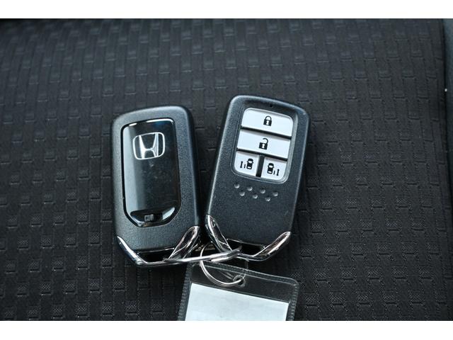 ステップワゴンスパーダ ｅ：ＨＥＶスパーダＧ・ＥＸホンダセンシング　純正１０ＩＮナビ　Ｒモニター　Ｒカメラ　２．０ＥＴＣ　ＦＲドラレコ　シートヒーター　アルミホイール　ＬＥＤライト　両側Ｐスライドドア　エアバック　地デジ　クルコン　サイドエアバッグ　シ－トヒ－タ－（18枚目）