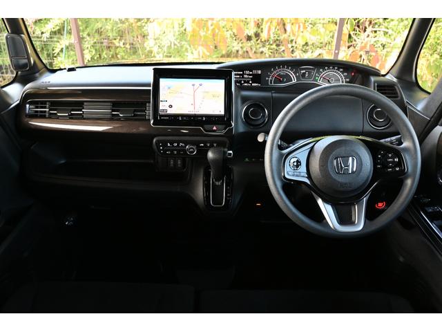 Ｎ－ＢＯＸカスタム Ｇ・Ｌホンダセンシング　カロッツェリアナビ　フルセグ　Ｒカメラ　ＥＴＣ　アルミホイール　ＬＥＤライト　左ＰＷスライドドア　地デジＴＶ　整備記録簿　助手席エアバッグ　キーレス　アイドリングＳＴ　セキュリティーアラーム　ナビＴＶ（10枚目）