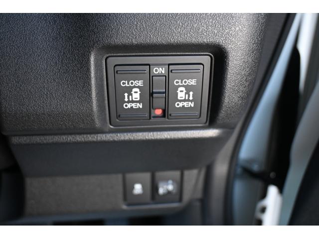 N-BOXカスタム ターボ ホンダセンシング 純正9INナビ マルチビューカメラ 2.0ETC FRドラレコ 障害物センサー シートヒーター アルミホイール LEDライト 両側Pスライドドア イモビライザー 1オナ 衝突被害軽減(17枚目)