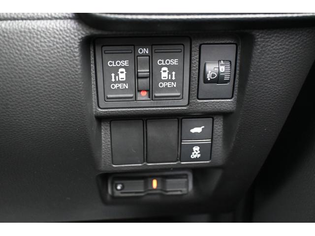 ステップワゴン e:HEVスパーダ ホンダセンシング 純正11.4INナビ Rカメラ 2.0ETC 障害物センサー シートヒーター オットマン PWゲート アルミホイール LEDライト 両側Pスライドドア ホンダコネクト 1オーナー(15枚目)