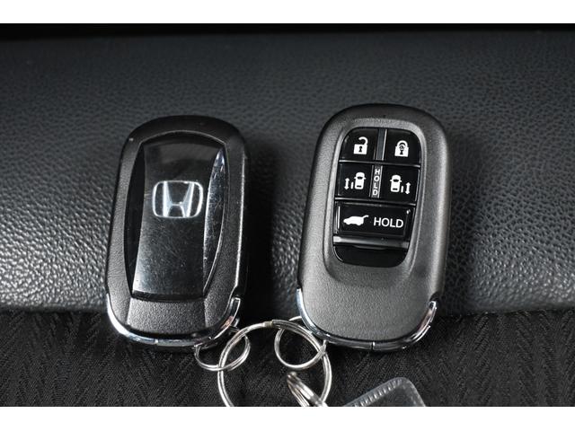 ステップワゴン e:HEVスパーダ ホンダセンシング 純正11.4INナビ Rカメラ 2.0ETC 障害物センサー シートヒーター オットマン PWゲート アルミホイール LEDライト 両側Pスライドドア ホンダコネクト 1オーナー(19枚目)