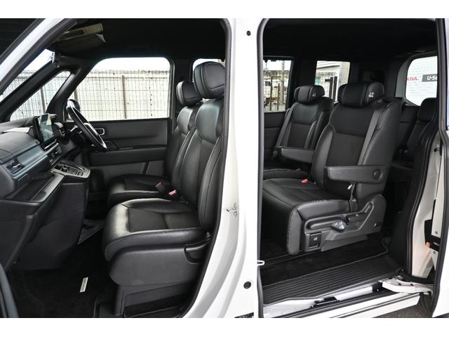 ステップワゴン e:HEVスパーダ ホンダセンシング 純正11.4INナビ Rカメラ 2.0ETC 障害物センサー シートヒーター オットマン PWゲート アルミホイール LEDライト 両側Pスライドドア ホンダコネクト 1オーナー(23枚目)