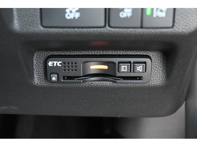 フリード+ G・ホンダセンシング 純正ナビ Rカメラ ETC アルミホイール LEDライト 両側Pスライドドア プリクラッシュ Bモニター ワンオーナー 両側オートスライドドア パワーウインド スマートキー 両席エアバック PS(15枚目)