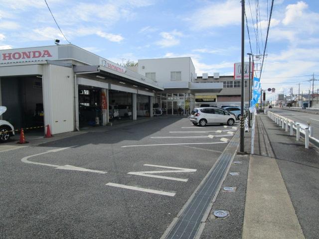 フリード+ G・ホンダセンシング 純正ナビ Rカメラ ETC アルミホイール LEDライト 両側Pスライドドア プリクラッシュ Bモニター ワンオーナー 両側オートスライドドア パワーウインド スマートキー 両席エアバック PS(48枚目)