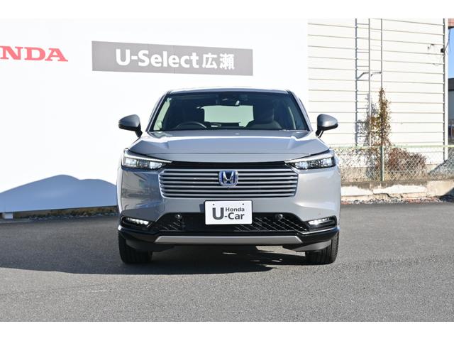 ヴェゼル ｅ：ＨＥＶＺ　ホンダセンシング　ホンダコネクトディスプレイナビ　マルチビューカメラ　２．０ＥＴＣ　Ｆドラレコ　障害物センサー　シートヒーター　ＰＷゲート　アルミホイール　ＬＥＤライト　当社試乗車　スマキ　Ｐトランク（7枚目）