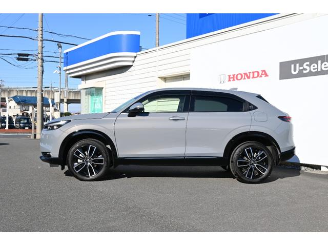 ヴェゼル ｅ：ＨＥＶＺ　ホンダセンシング　ホンダコネクトディスプレイナビ　マルチビューカメラ　２．０ＥＴＣ　Ｆドラレコ　障害物センサー　シートヒーター　ＰＷゲート　アルミホイール　ＬＥＤライト　当社試乗車　スマキ　Ｐトランク（8枚目）