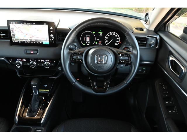 ヴェゼル ｅ：ＨＥＶＺ　ホンダセンシング　ホンダコネクトディスプレイナビ　マルチビューカメラ　２．０ＥＴＣ　Ｆドラレコ　障害物センサー　シートヒーター　ＰＷゲート　アルミホイール　ＬＥＤライト　当社試乗車　スマキ　Ｐトランク（12枚目）