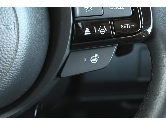 ヴェゼル ｅ：ＨＥＶＺ　ホンダセンシング　ホンダコネクトディスプレイナビ　マルチビューカメラ　２．０ＥＴＣ　Ｆドラレコ　障害物センサー　シートヒーター　ＰＷゲート　アルミホイール　ＬＥＤライト　当社試乗車　スマキ　Ｐトランク（14枚目）