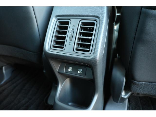 ヴェゼル ｅ：ＨＥＶＺ　ホンダセンシング　ホンダコネクトディスプレイナビ　マルチビューカメラ　２．０ＥＴＣ　Ｆドラレコ　障害物センサー　シートヒーター　ＰＷゲート　アルミホイール　ＬＥＤライト　当社試乗車　スマキ　Ｐトランク（25枚目）