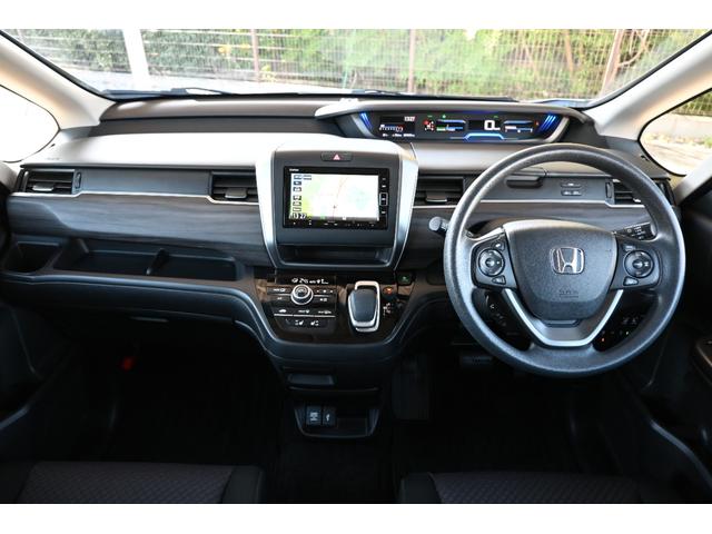 フリードハイブリッド ハイブリッド・Gブラックスタイル ホンダセンシング 純正ナビ Rカメラ 2.0ETC FRドラレコ シートヒーター アルミホイール LEDライト 両側Pスライドドア W電動ドア 衝突軽減ブレーキ オートクルーズコントロール キーフリー(10枚目)