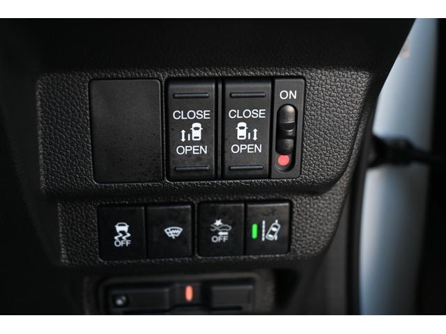 フリードハイブリッド ハイブリッド・Gブラックスタイル ホンダセンシング 純正ナビ Rカメラ 2.0ETC FRドラレコ シートヒーター アルミホイール LEDライト 両側Pスライドドア W電動ドア 衝突軽減ブレーキ オートクルーズコントロール キーフリー(14枚目)