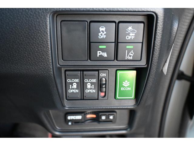 オデッセイ アブソルート ホンダセンシング 純正10INナビ マルチビューカメラ 2.0ETC 障害物センサー シートヒーター PWシート オットマン アルミホイール LEDライト 両側Pスライドドア Pアシスト 緊急ブレーキ(18枚目)