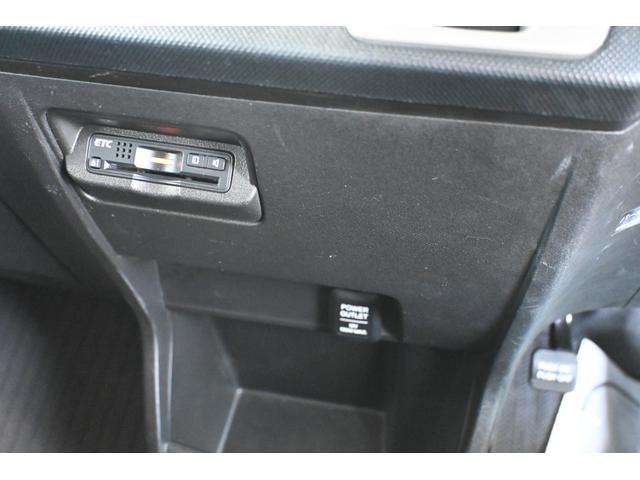 フリード Gエアロ 純正ナビ ワンセグ Rカメラ ETC アルミホイール HIDライト左PWスライドドア 助手席エアバッグ 1セグ 盗難防止 インテリキー 1オーナー車 キーレスエントリ エアバック パワーステアリング(4枚目)