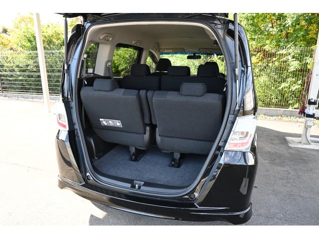 フリード Gエアロ 純正ナビ ワンセグ Rカメラ ETC アルミホイール HIDライト左PWスライドドア 助手席エアバッグ 1セグ 盗難防止 インテリキー 1オーナー車 キーレスエントリ エアバック パワーステアリング(20枚目)