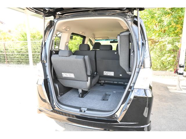 フリード Gエアロ 純正ナビ ワンセグ Rカメラ ETC アルミホイール HIDライト左PWスライドドア 助手席エアバッグ 1セグ 盗難防止 インテリキー 1オーナー車 キーレスエントリ エアバック パワーステアリング(21枚目)