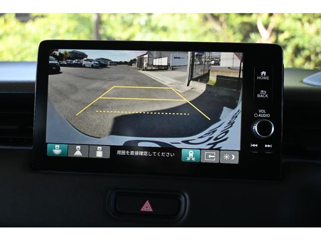 ヴェゼル ｅ：ＨＥＶＺ　ホンダセンシング　ホンダコネクトディスプレイナビ　Ｒカメラ　２．０ＥＴＣ　ＦＲドラレコ　障害物センサー　シートヒーター　ＰＷゲート　アルミホイール　ＬＥＤライト　衝突回避支援ブレーキ機能　１オナ（3枚目）