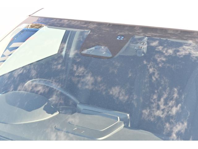 ヴェゼル ｅ：ＨＥＶＺ　ホンダセンシング　ホンダコネクトディスプレイナビ　Ｒカメラ　２．０ＥＴＣ　ＦＲドラレコ　障害物センサー　シートヒーター　ＰＷゲート　アルミホイール　ＬＥＤライト　衝突回避支援ブレーキ機能　１オナ（5枚目）