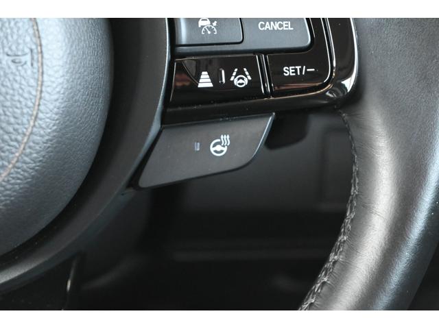 ヴェゼル ｅ：ＨＥＶＺ　ホンダセンシング　ホンダコネクトディスプレイナビ　Ｒカメラ　２．０ＥＴＣ　ＦＲドラレコ　障害物センサー　シートヒーター　ＰＷゲート　アルミホイール　ＬＥＤライト　衝突回避支援ブレーキ機能　１オナ（13枚目）