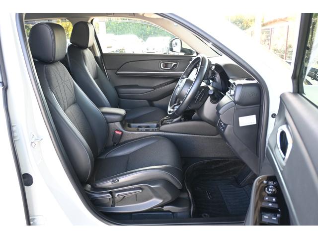 ヴェゼル ｅ：ＨＥＶＺ　ホンダセンシング　ホンダコネクトディスプレイナビ　Ｒカメラ　２．０ＥＴＣ　ＦＲドラレコ　障害物センサー　シートヒーター　ＰＷゲート　アルミホイール　ＬＥＤライト　衝突回避支援ブレーキ機能　１オナ（18枚目）