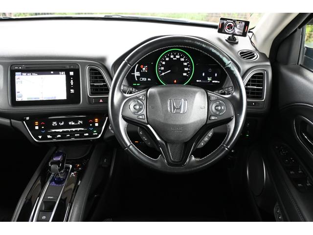 ヴェゼル ハイブリッドZ・ホンダセンシング 純正ナビ フルセグ Rカメラ ETC 革シート PWシート シートヒーター アルミホイール LEDライト 整備記録簿 横滑防止装置 バックガイドモニター シートH USB ナビTV AC ABS(11枚目)