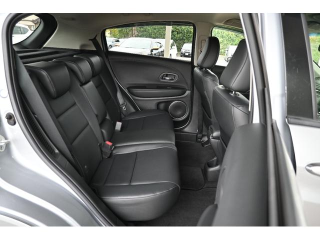 ヴェゼル ハイブリッドZ・ホンダセンシング 純正ナビ フルセグ Rカメラ ETC 革シート PWシート シートヒーター アルミホイール LEDライト 整備記録簿 横滑防止装置 バックガイドモニター シートH USB ナビTV AC ABS(18枚目)