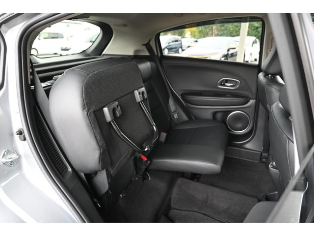 ヴェゼル ハイブリッドZ・ホンダセンシング 純正ナビ フルセグ Rカメラ ETC 革シート PWシート シートヒーター アルミホイール LEDライト 整備記録簿 横滑防止装置 バックガイドモニター シートH USB ナビTV AC ABS(19枚目)