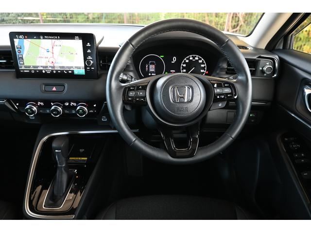 ヴェゼル ｅ：ＨＥＶＺ　ホンダセンシング　ホンダコネクトディスプレイナビ　Ｒカメラ　２．０ＥＴＣ　ＦＲドラレコ　障害物センサー　シートヒーター　ＬＥＤライト　アルミホイール　衝突回避支援ブレーキ機能　１オナ　スマキ　Ｄレコ（12枚目）