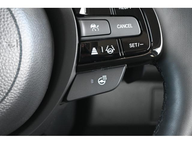 ヴェゼル ｅ：ＨＥＶＺ　ホンダセンシング　ホンダコネクトディスプレイナビ　Ｒカメラ　２．０ＥＴＣ　ＦＲドラレコ　障害物センサー　シートヒーター　ＬＥＤライト　アルミホイール　衝突回避支援ブレーキ機能　１オナ　スマキ　Ｄレコ（17枚目）