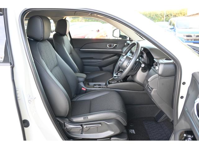 ヴェゼル ｅ：ＨＥＶＺ　ホンダセンシング　ホンダコネクトディスプレイナビ　Ｒカメラ　２．０ＥＴＣ　ＦＲドラレコ　障害物センサー　シートヒーター　ＬＥＤライト　アルミホイール　衝突回避支援ブレーキ機能　１オナ　スマキ　Ｄレコ（19枚目）