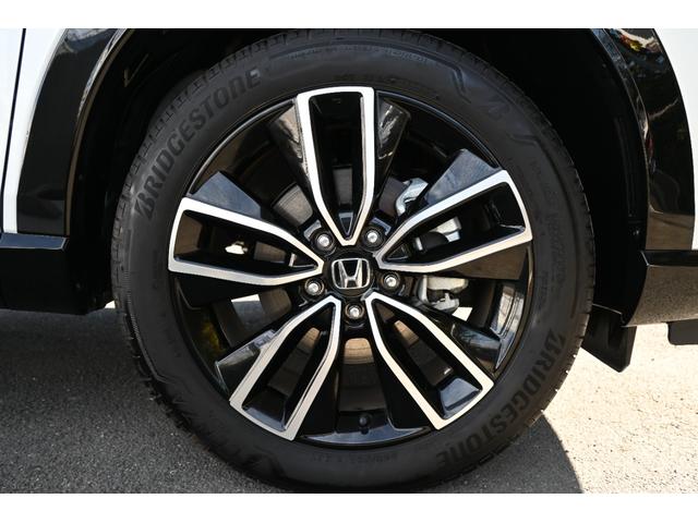 ヴェゼル ｅ：ＨＥＶＺ　ホンダセンシング　ホンダコネクトディスプレイナビ　Ｒカメラ　２．０ＥＴＣ　ＦＲドラレコ　障害物センサー　シートヒーター　ＬＥＤライト　アルミホイール　衝突回避支援ブレーキ機能　１オナ　スマキ　Ｄレコ（28枚目）
