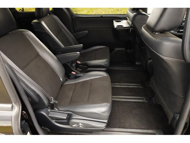 TOYOTA NOAH HYBRID SI WxB III