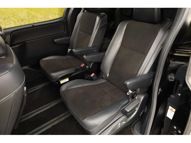 TOYOTA NOAH HYBRID SI WxB III