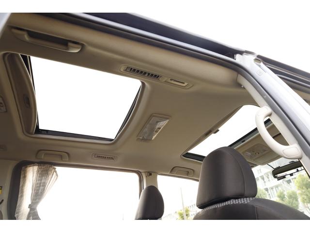 ノア Ｓ　ツインムーンルーフ　８人乗り　純正カーテン　純ナビ　地デジ　バックカメラ　キーレス　左パワースライドドア（20枚目）