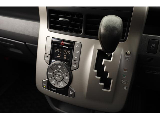 ノア Ｓ　ツインムーンルーフ　８人乗り　純正カーテン　純ナビ　地デジ　バックカメラ　キーレス　左パワースライドドア（29枚目）