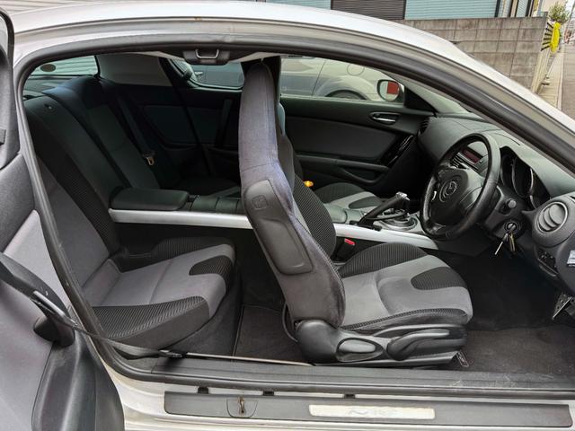 ＲＸ－８ タイプＳ　オートエグゼショック、ダウンサス　純正エアロ　タイプＳ６速　３６０度ドラレコ　圧縮測定済み（16枚目）