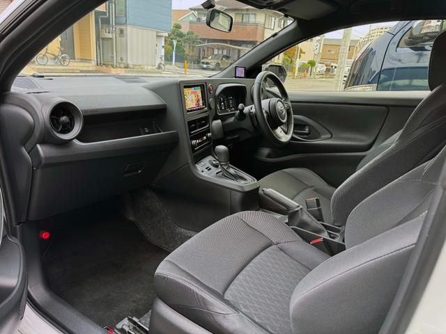 GRヤリス RC オートエアコン 18インチパッケージ とう速トランスファー ガレージ保管 禁煙 ワンオーナー バックカメラ フルセグケンウッドナビ DAT(14枚目)