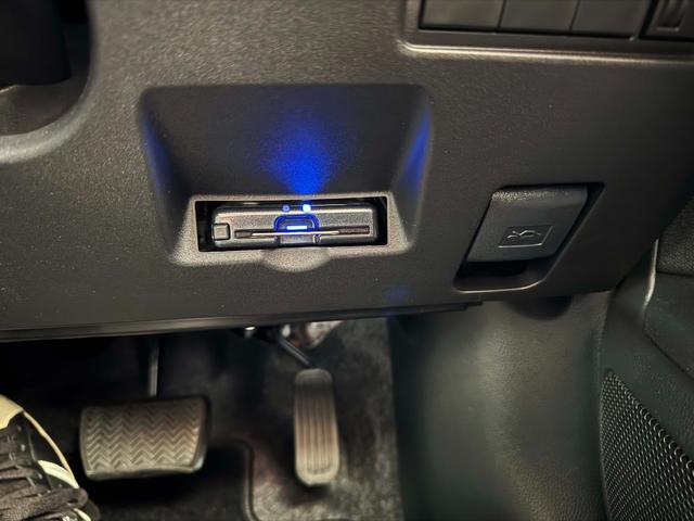 GRヤリス RC オートエアコン 18インチパッケージ とう速トランスファー ガレージ保管 禁煙 ワンオーナー バックカメラ フルセグケンウッドナビ DAT(18枚目)