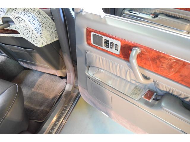 標準仕様車 デュアルEMVパッケージ 法人前オーナー グレーレザーシート リアシートリクライニング&マッサージ機能付 リアバニティーミラー キーレス ETC スペアキー 取説 新車時保証書有(21枚目)