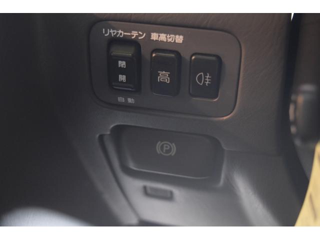 標準仕様車 デュアルEMVパッケージ 法人前オーナー グレーレザーシート リアシートリクライニング&マッサージ機能付 リアバニティーミラー キーレス ETC スペアキー 取説 新車時保証書有(33枚目)