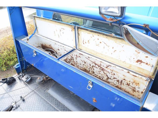 極東ネオα 油圧ゲート フルフラット 積載2350kg 200リッタータンク ラジコン付属 ウィンチ セーフティーローダー 積載車 ワイドロング フルセグ ETC Bluetoothオーディオ(14枚目)