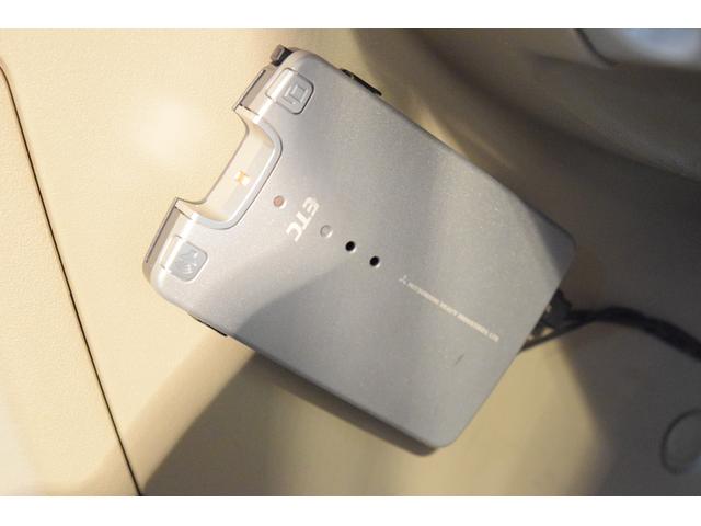 ポルテ １５０ｒ　フリップダウンモニター　ＥＴＣ　ＤＡＭＤエアロ　ＭＯＰプラズマクラスター　フルセグ　ＤＶＤ　Ｄ席アームレスト　　スマートキー（12枚目）