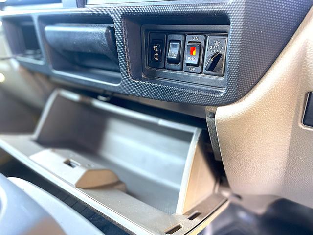 アトラストラック Wキャブスーパーロー 6速AMT 積載量1.25kg 車両総重量3550kg ETC EHS 左電動可倒ミラー ナビ バックモニター キーレス 廃棄ブレーキ 小径ダブルタイヤ ZD30DDTi  ICターボディーゼル(28枚目)