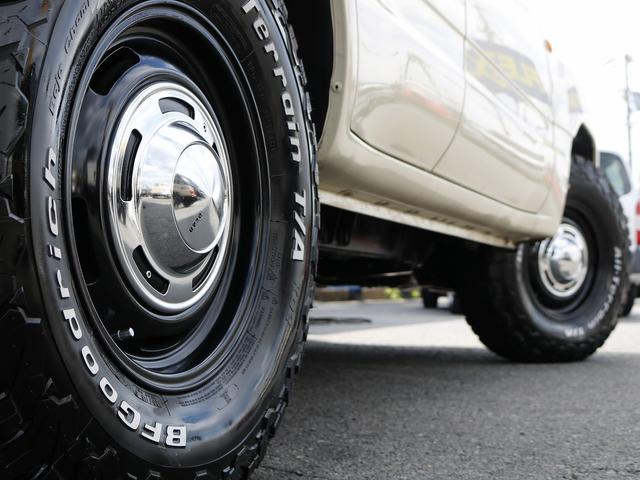 ＶＸリミテッド　Ｒｅｎｏｃａ１０６　買取直販　角目換装　ＤＥＡＮクロスカントリー　ＢＦＧｏｏｄｒｉｃｈ　Ａｌｌ－Ｔｅｒｒａｉｎタイヤ　バックカメラ　１ナンバー登録　ＥＴＣ　シートカバー　ブラックアウト(24枚目)