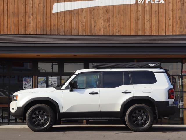 ランドクルーザー２５０ ＶＸファーストエディション　フードモールディング　ラジエーターグリル　バンパー＆グリルプロテクター　カラードアウトサイドドアハンドル　バックドアガーニッシュ　リヤバンパーガード　ドライバーモニターカメラ　ステアリングスイッチ加飾（30枚目）