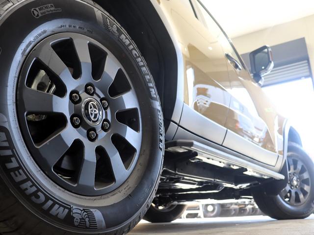 ランドクルーザー２５０ ＺＸファーストエディション　シート表皮本革　１２．３インチＴＦＴカラーメーター＋マルチインフォメーションディスプレイ　本革巻き３本スポークステアリングホイール　本革巻きシフトノブ／シフトベゼル（34枚目）