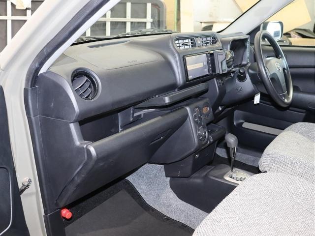 プロボックス ハイブリッドＦ　メルセデスベンツプエブロベージュ　丸目ヘッドライト換装　ハイブリット　Ｄｅａｎクロスカントリー　ＯＰＥＮカントリー１６５／８０／１５　オリジナルシートカバー　ＥＴＣ　純正ナビゲーション（15枚目）